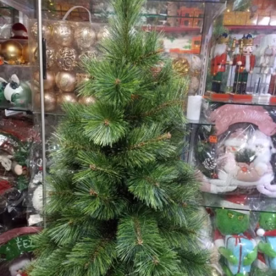 Árbol navideño canadiense de 60cm