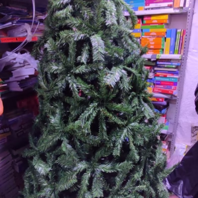 Árbol navideño de Ciprés rama x rama coposo de 2.1m