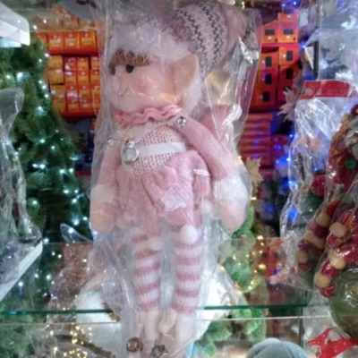 Muñeco duende rosado