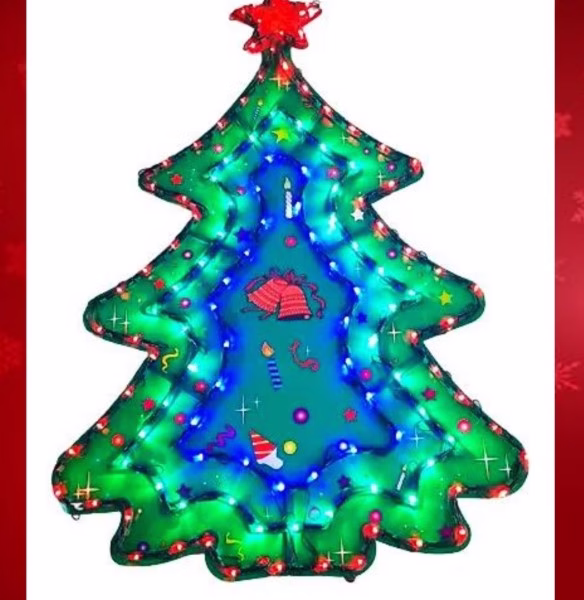 Árbol verde de cartón con luces led